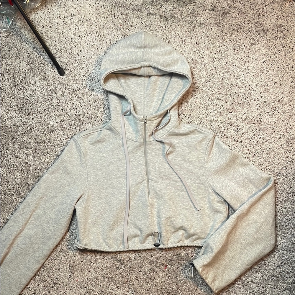LIT Activewear Woman’s Gray Cropped Hoodie Size Small/Medium